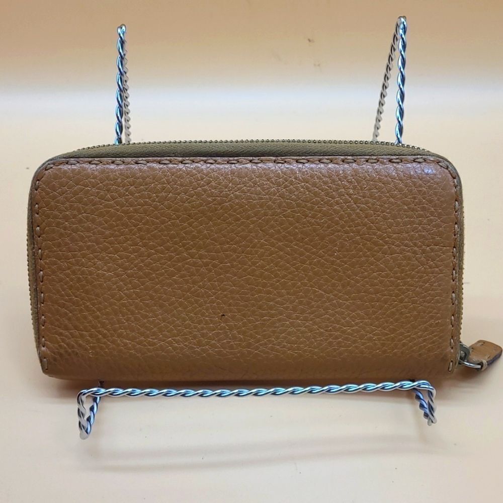 Authentic Fendi Wallet - Picture 2 of 11